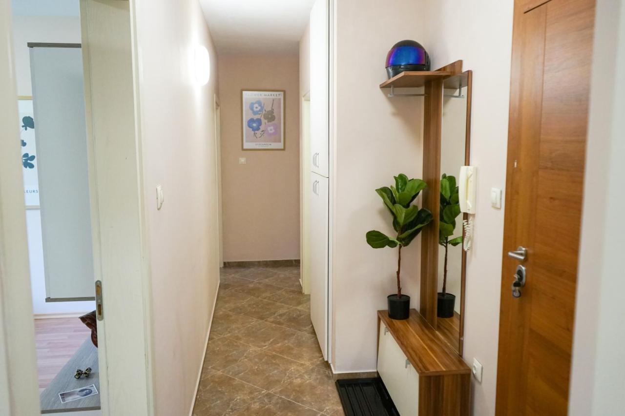 Comfortable 2Br Urban Getaway In City Center พลอฟดิฟ ภายนอก รูปภาพ