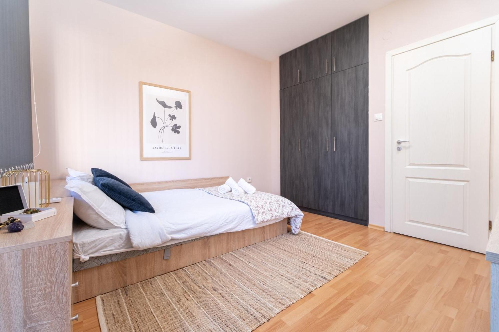 Comfortable 2Br Urban Getaway In City Center พลอฟดิฟ ภายนอก รูปภาพ
